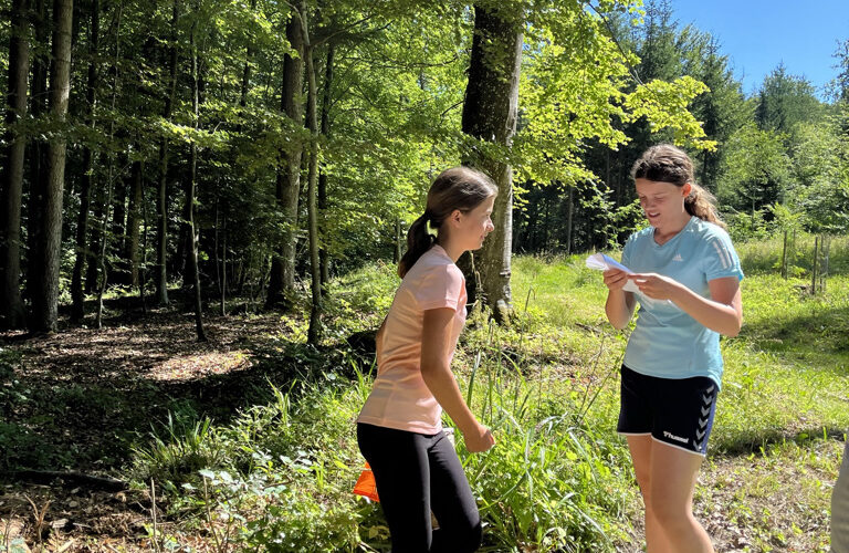 143B90EE-633A-4E8E-AB47-F41D386CD413_1_105_c